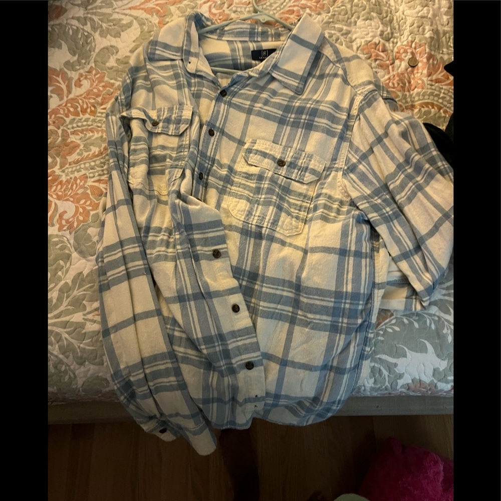 George button up shirt in color white and blue in the plad pattern in size 2xl